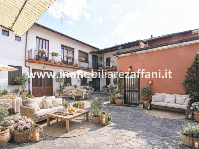 Villetta indipendente in vendita di 622 m² in Via XXV Aprile, 7