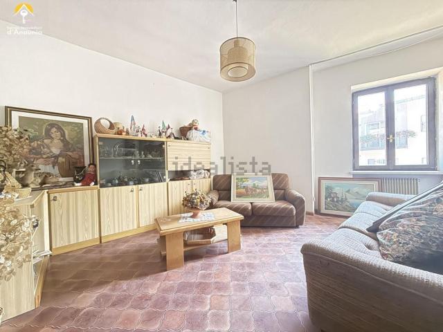 Villetta indipendente in vendita di 677 m²