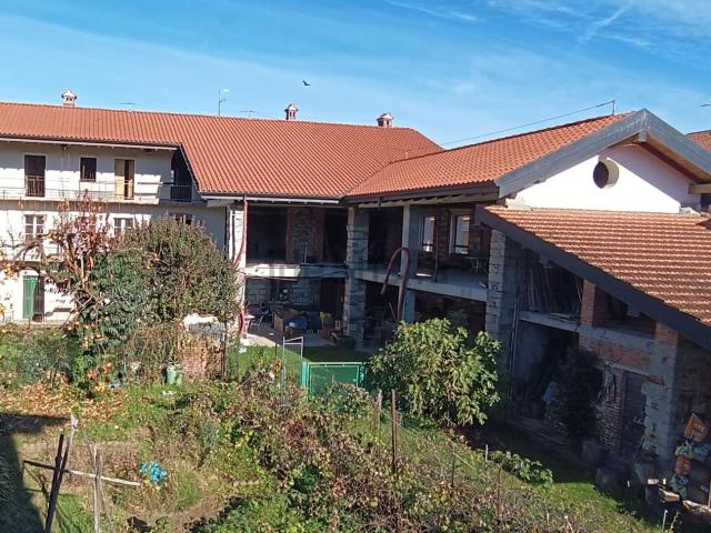 Villetta indipendente in vendita di 630 m² in Via Per Bolzano