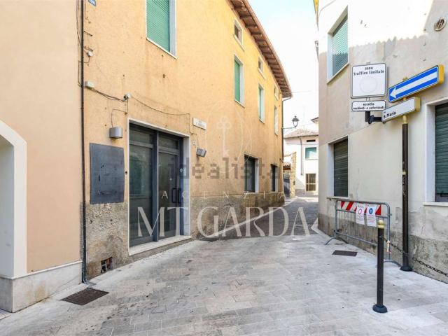 Villetta indipendente in vendita di 640 m² in Via Santa Teresa, 1