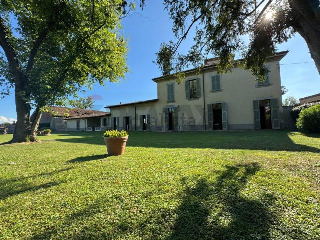 Villetta indipendente in vendita di 640 m²