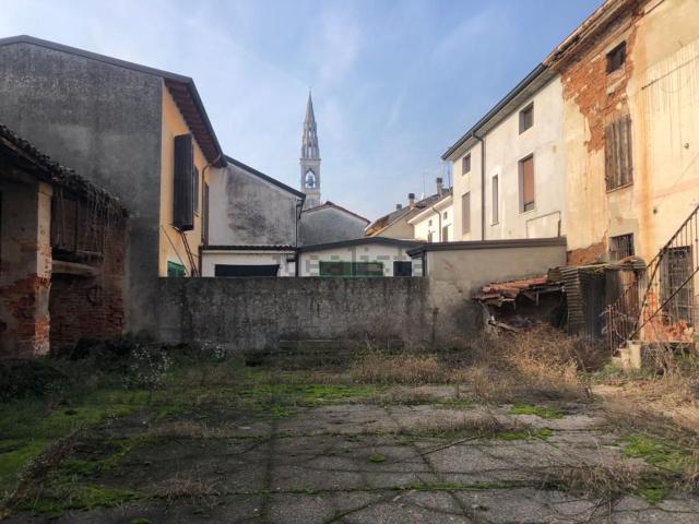 Villetta indipendente in vendita di 640 m² in Via Giuseppina, 124