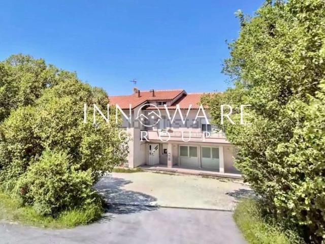 Villetta indipendente in vendita di 643 m² in Via Osimo, 5