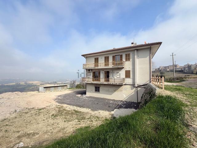 Villetta indipendente in vendita di 648 m² in Via Santa Maria, 3