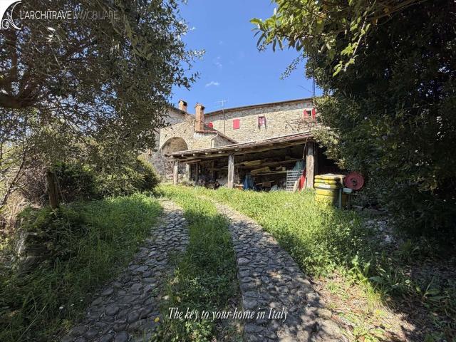 Villetta indipendente in vendita di 650 m²