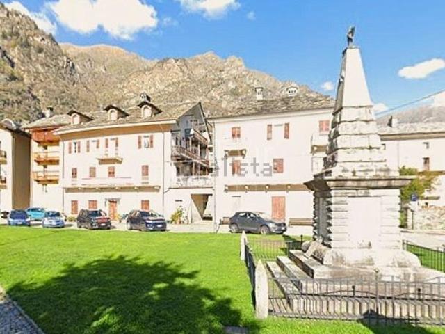 Villetta indipendente in vendita di 650 m² in Via Capoluogo, 3