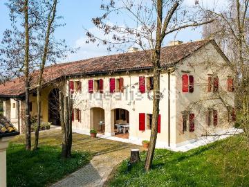 Villetta indipendente in vendita di 650 m² in Via Bosco