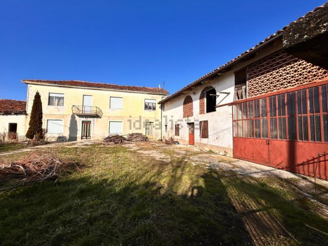 Villetta indipendente in vendita di 650 m² in Via Fiori, 15