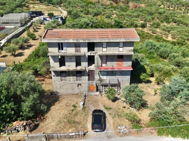Villetta indipendente in vendita di 650 m² in Via Umberto I, 368