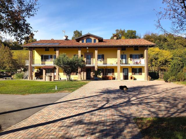 Villetta indipendente in vendita di 650 m² in Corso Avvocato Carlo Meinardi