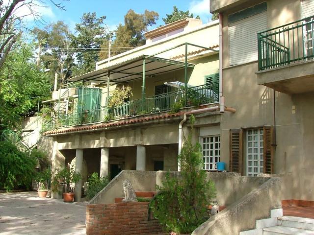 Villetta indipendente in vendita di 650 m² in Piazza E. Basile, 2