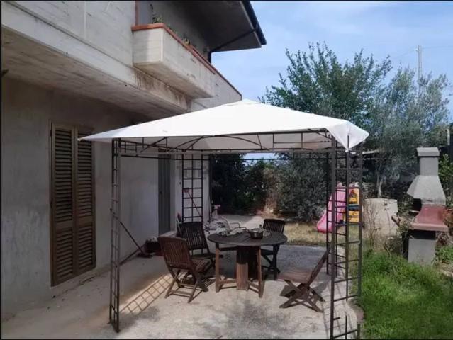 Villetta indipendente in vendita di 650 m² in Strada Provinciale 1