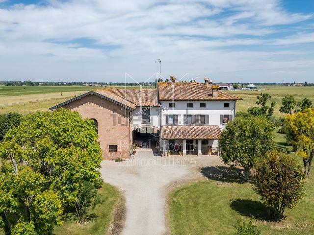 Villetta indipendente in vendita di 652 m² in Via Formica