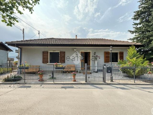 Villetta indipendente in vendita di 65 m² in Via Azzario, 31