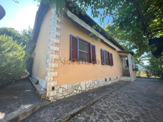 Villetta indipendente in vendita di 65 m² in Via collemezzo