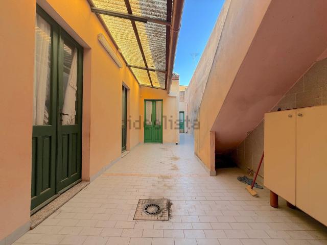 Villetta indipendente in vendita di 65 m² in Via Cornelio Nepote