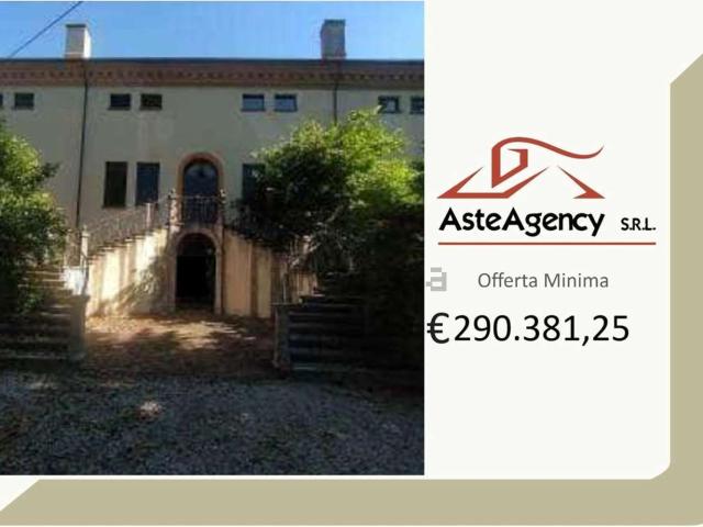 Villetta indipendente in vendita di 665 m² in Via Provinciale