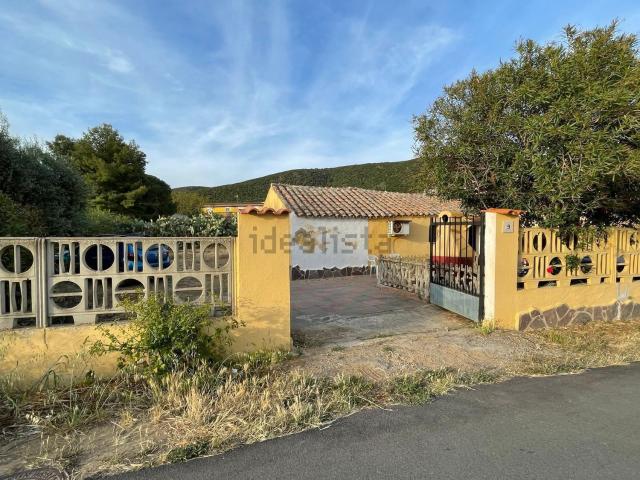 Villetta indipendente in vendita di 66 m² in Via Salvatore Satta