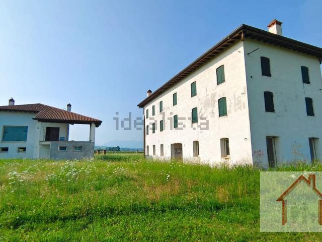 Villetta indipendente in vendita di 670 m²