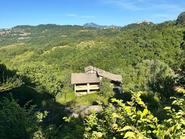 Villetta indipendente in vendita di 670 m² in Via BOSCO SIBERICO