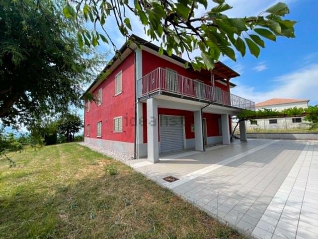 Villetta indipendente in vendita di 600 m² in Contrada Valle