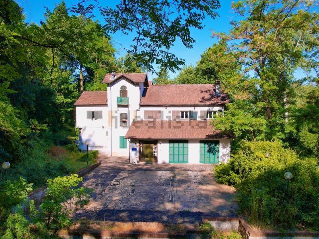 Villetta indipendente in vendita di 681 m² in Via San Francesco D&apos Assisi, 104