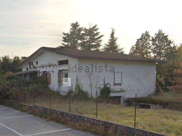 Villetta indipendente in vendita di 685 m² in Via Roiata, 34