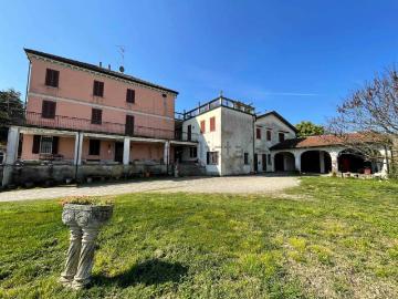 Villetta indipendente in vendita di 694 m² in Via Casale, 75
