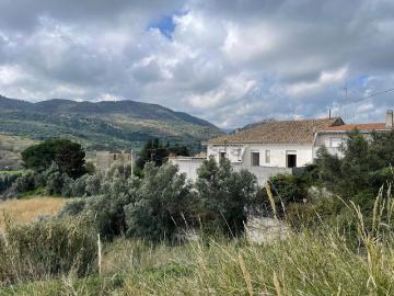 Villetta indipendente in vendita di 695 m²