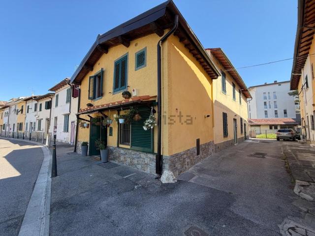 Villetta indipendente in vendita di 73 m² in Via della Nave di Brozzi
