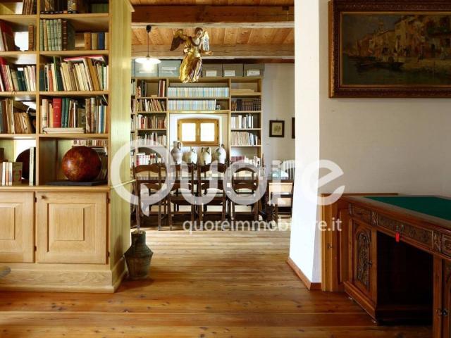 Villetta indipendente in vendita di 700 m²