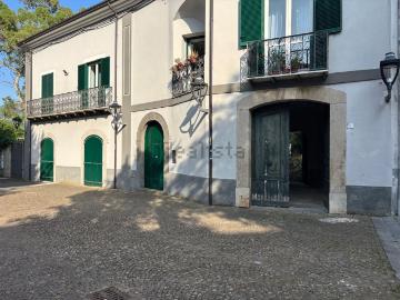 Baronissi, Salerno Campania - Giardino