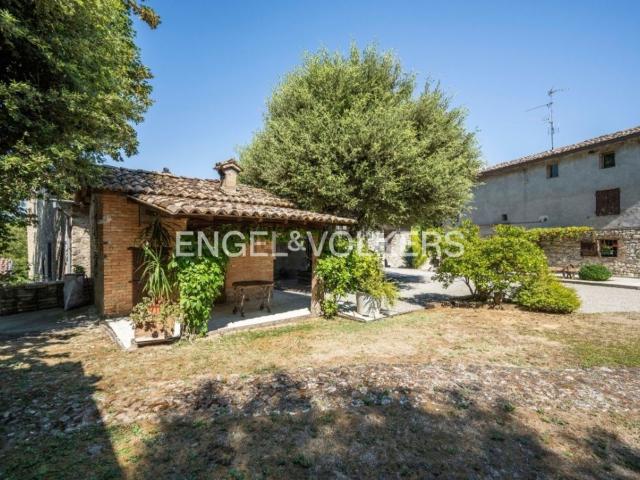 Villetta indipendente in vendita di 700 m² in Via Ermete Conti