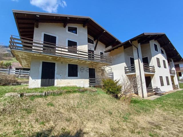 Villetta indipendente in vendita di 700 m² in Via Montesel