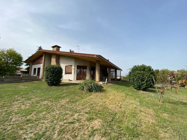Villetta indipendente in vendita di 700 m² in Via Roma