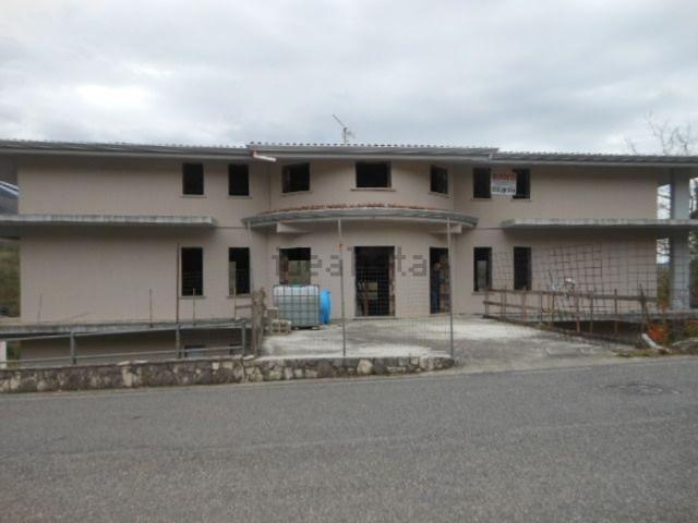 Villetta indipendente in vendita di 700 m² in Via Restaurazione