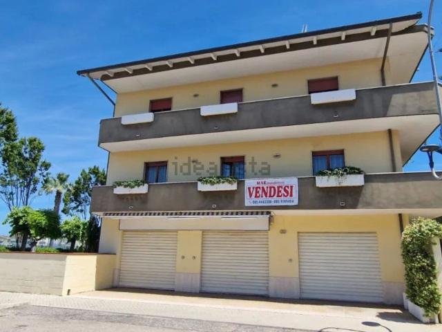 Villetta indipendente in vendita di 700 m² in Via Valter Verziere, 2