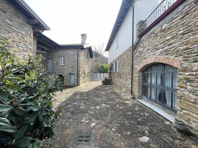 Villetta indipendente in vendita di 700 m² in Località Stazzano