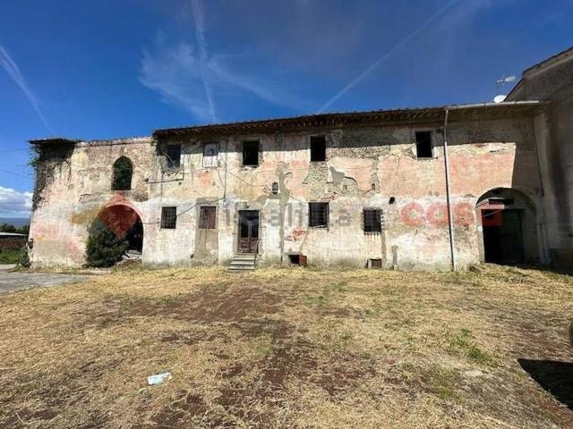 Villetta indipendente in vendita di 702 m² in Via Acqualunga