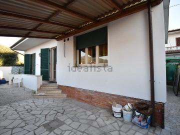 Villetta indipendente in vendita di 70 m² in Via Cugnia