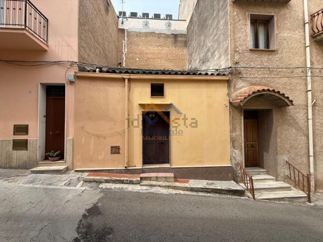 Villetta indipendente in vendita di 70 m² in Via Francesco Crispi