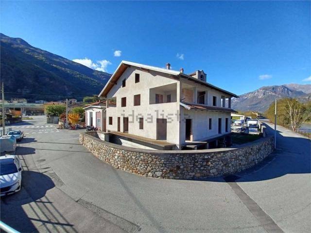 Villetta indipendente in vendita di 712 m² in Via G.Ganassini