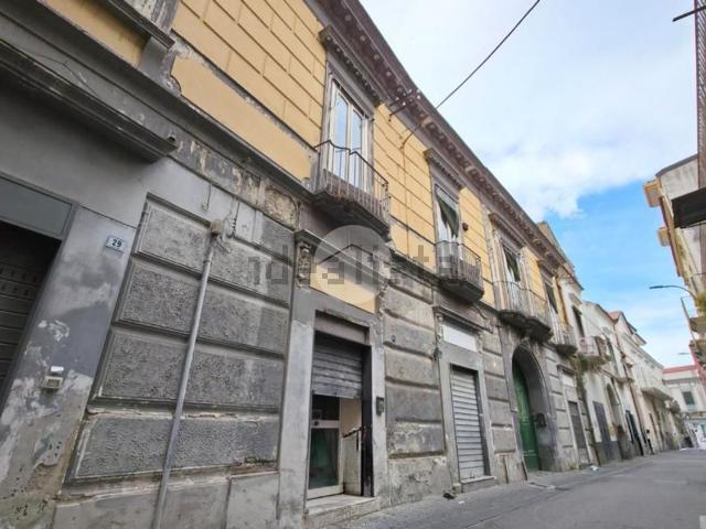 Villetta indipendente in vendita di 720 m² in Via Atellana, 23