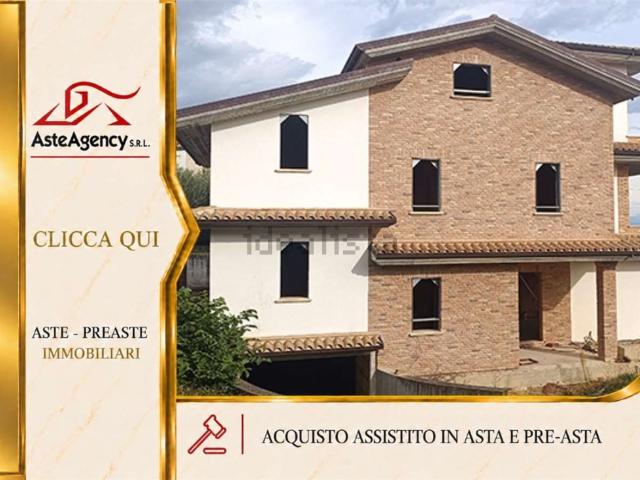 Villetta indipendente in vendita di 720 m² in Via Risorgimento