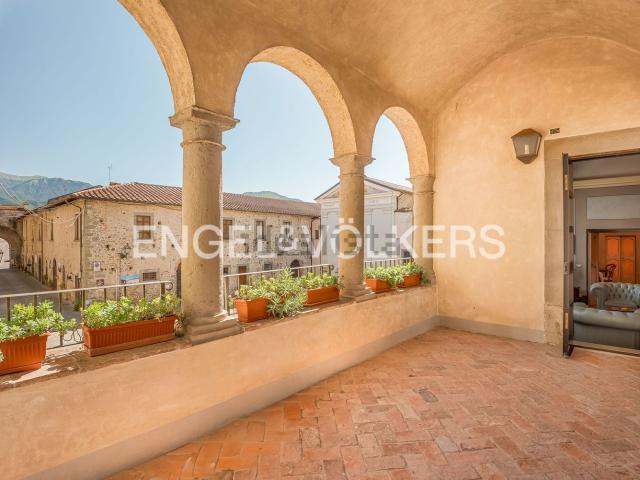 Villetta indipendente in vendita di 720 m² in Piazza Fatebenefratelli, 1