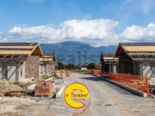 Villetta indipendente in vendita di 726 m²