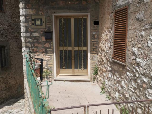 Villetta indipendente in vendita di 72 m² in Località Centro, Viepri, 66