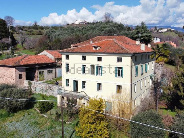 Villetta indipendente in vendita di 730 m² in Via Monte Cengio, 8