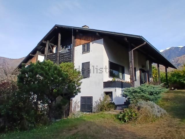 Villetta indipendente in vendita di 730 m² in Via Rhon, 8