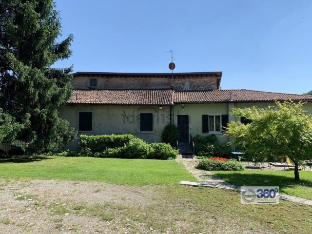 Villetta indipendente in vendita di 736 m² in Via Fontana
